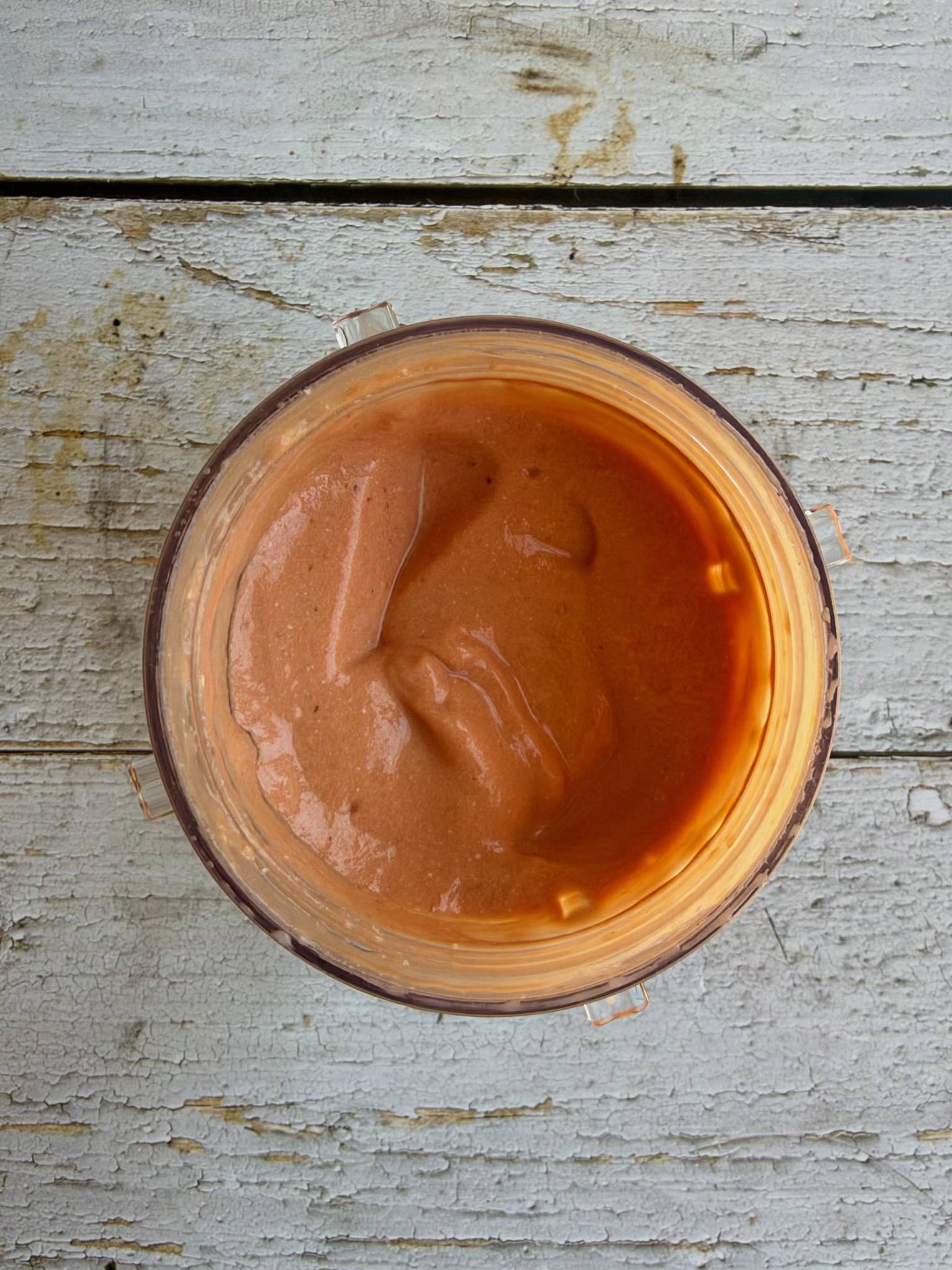 Marinara and cottage cheese blended into a smooth sauce in a blender.